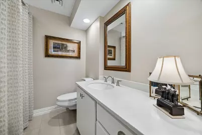 5050 Woodway Drive #2F, Houston, TX 77056 - Photo 16