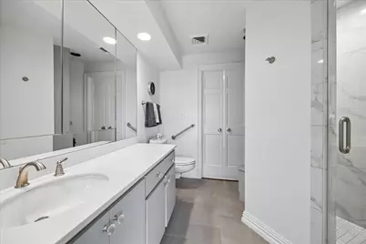 5050 Woodway Drive #2F, Houston, TX 77056 - Photo 12