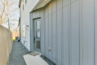 4211 Nichols St #A, Houston, TX 77020 - Photo 2