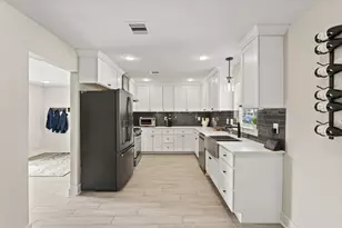 5009 Libbey Ln, Houston, TX 77092 - Photo 2