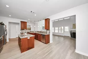 8718 Sandusky Ct, Tomball, TX 77375 - Photo 14