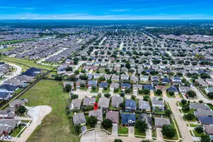 8718 Sandusky Ct, Tomball, TX 77375 - Photo 2