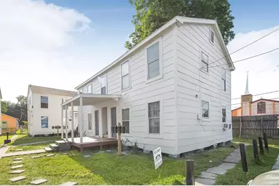 1915 Benson Street #3, Houston, TX 77020 - Photo 1