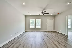 440 Ave B, La Marque, TX 77568 - Photo 2