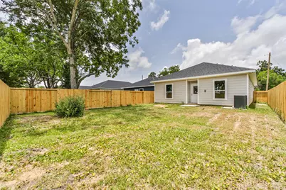 440 Ave B, La Marque, TX 77568 - Photo 28