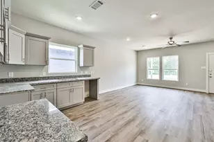 440 Ave B, La Marque, TX 77568 - Photo 6