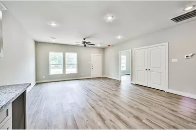 440 Ave B, La Marque, TX 77568 - Photo 8