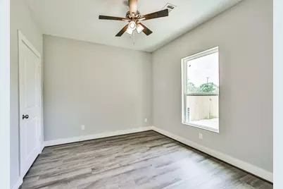 440 Ave B, La Marque, TX 77568 - Photo 16