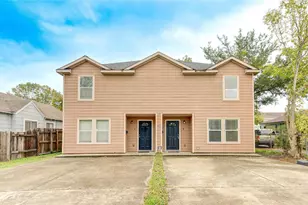605 Center St, Pasadena, TX 77506 - Photo 1