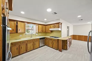 1307 Southern Hills Rd, Houston, TX 77339 - Photo 16