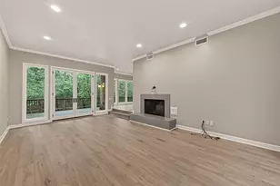 94 Sugar Berry Cir, Houston, TX 77024 - Photo 6