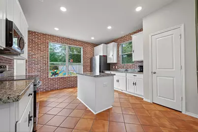 804 Pearl River Drive, Conroe, TX 77316 - Photo 8