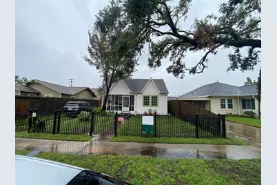 1005 Dorothy Street, Houston, TX 77008 - Photo 1