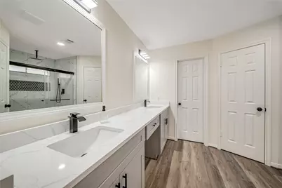 14915 Sun Harbor Drive, Houston, TX 77062 - Photo 18
