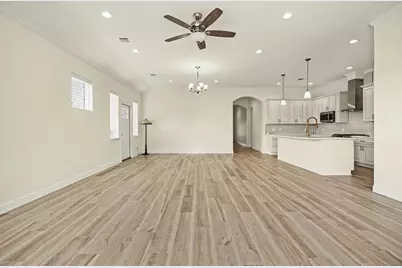 3633 E Meadow Ln, Dickinson, TX 77539 - Photo 18
