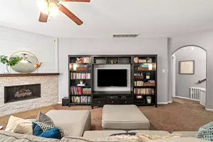 1071 Cedar Lake Ct, Conroe, TX 77384 - Photo 10