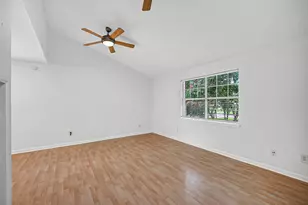 16419 Barcelona Dr, Friendswood, TX 77546 - Photo 4