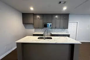 8205 Oak Knoll Ln, Houston, TX 77028 - Photo 6