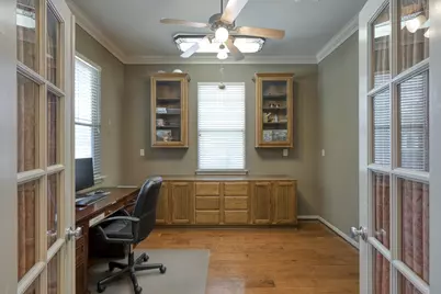 74 W Tapestry Park Circle, The Woodlands, TX 77381 - Photo 6