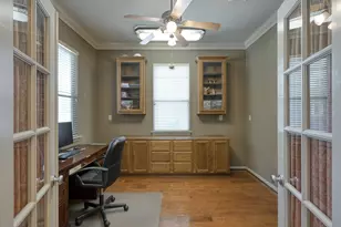 74 W Tapestry Park Cir, The Woodlands, TX 77381 - Photo 6