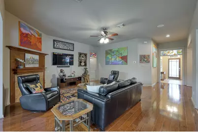 74 W Tapestry Park Circle, The Woodlands, TX 77381 - Photo 10