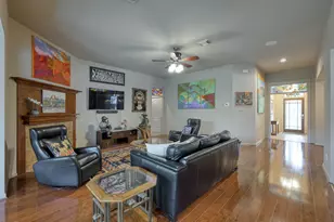 74 W Tapestry Park Cir, The Woodlands, TX 77381 - Photo 10