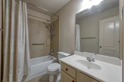 74 W Tapestry Park Circle, The Woodlands, TX 77381 - Photo 26