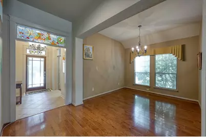 74 W Tapestry Park Circle, The Woodlands, TX 77381 - Photo 8