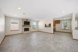 10423 Alcott Dr, Houston, TX 77043 - Photo 2