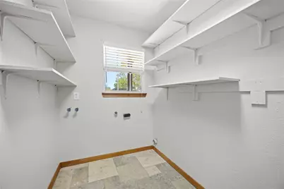 10423 Alcott Drive, Houston, TX 77043 - Photo 14