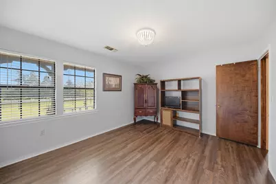 9470 Lake Forest Circle, Brenham, TX 77833 - Photo 14