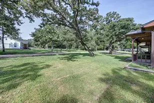 9470 Lake Forest Cir, Brenham, TX 77833 - Photo 18