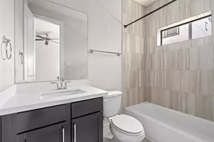 3409 Kensington Yellow Pl, Houston, TX 77008 - Photo 8