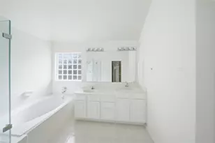 2415 Mills Creek Dr, Kingwood, TX 77339 - Photo 16