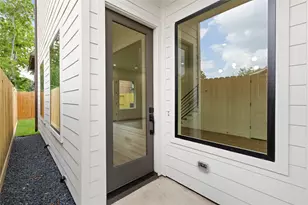 2717 Sampson St, Houston, TX 77004 - Photo 4
