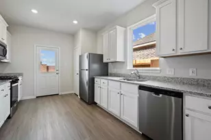 8930 Ice Quartz Dr, Iowa Colony, TX 77583 - Photo 6