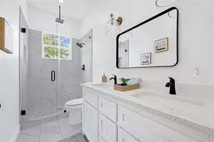 203 Dwire Dr, La Porte, TX 77571 - Photo 16