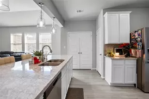 8423 Moonlight Bay Cir, Baytown, TX 77523 - Photo 14