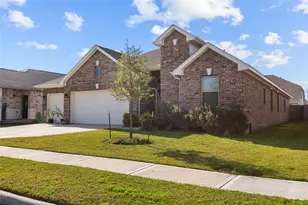 8423 Moonlight Bay Cir, Baytown, TX 77523 - Photo 4