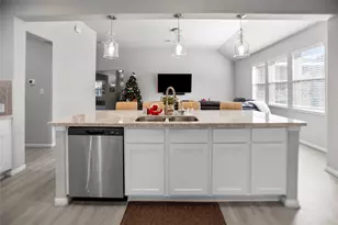 8423 Moonlight Bay Cir, Baytown, TX 77523 - Photo 16