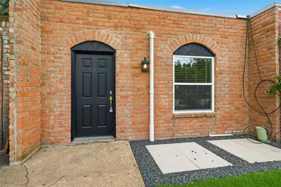 1405 Shadowdale Drive #23, Houston, TX 77043 - Photo 2