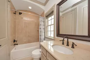 314 W Clay St, Houston, TX 77019 - Photo 38