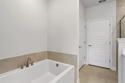 4203 W Bayou Maison Circle, Dickinson, TX 77539 - Photo 16