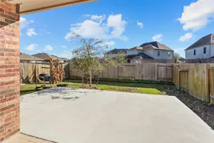 4203 W Bayou Maison Cir, Dickinson, TX 77539 - Photo 26