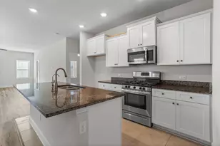 4203 W Bayou Maison Cir, Dickinson, TX 77539 - Photo 12