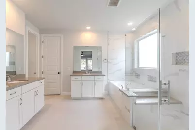56 Venetia Grove Drive, The Woodlands, TX 77375 - Photo 26