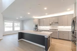 56 Venetia Grove Dr, The Woodlands, TX 77375 - Photo 14