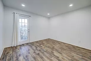 11201 Lynbrook Dr, Houston, TX 77042 - Photo 6
