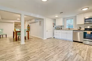 1917 Ave M 1/2, Galveston, TX 77550 - Photo 2