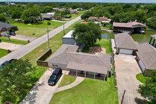 3601 17th St N, Texas City, TX 77590 - Photo 1